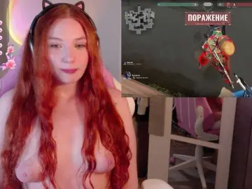Bongacams Sex Cam of cinnabongirl