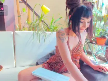 Bongacams Free Porn Cam of ingridblondy94