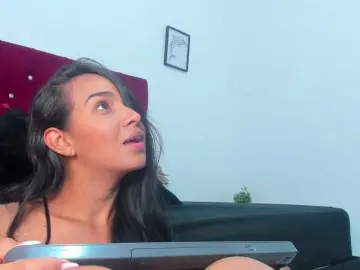 Bongacams Watch Live Sex Cams of Luya-Jhonson