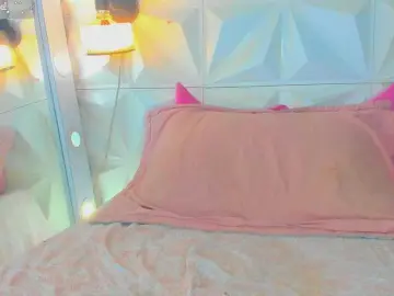 Bongacams Live Sex Cam of cutelatinaxxx