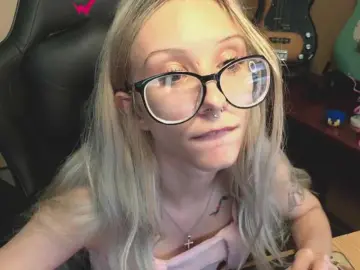 Bongacams Live Sex Cam of ElainLuv