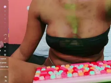 Bongacams Sex Chat of petitelittleebony
