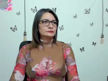 Bongacams Free Live Porn of Amie-Adams82