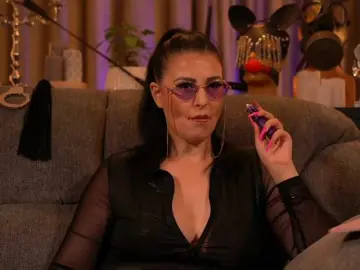 Bongacams Live Porn of KellyKent
