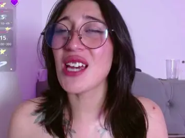 Bongacams Sex Cam of Red-moonn