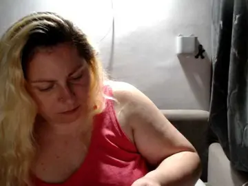 Bongacams Live Sex Cam of candycream74