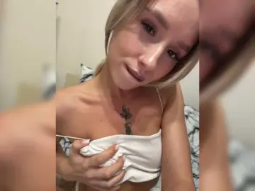 Bongacams Free Porn Cam of Crystal1-1