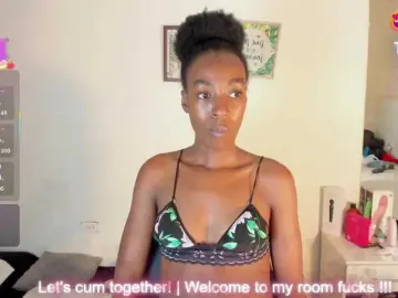 Bongacams Live Porn of Caryn-Logan