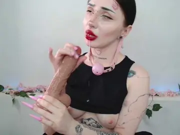Bongacams Nude Webcam of Alisa-tattoogirl