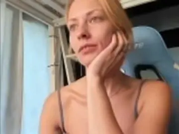 Bongacams Live Sex Cam of karo131324