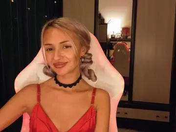 Bongacams Sex Cam of KiraWhite