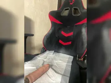 Bongacams Watch Live Sex Cams of BattyHils