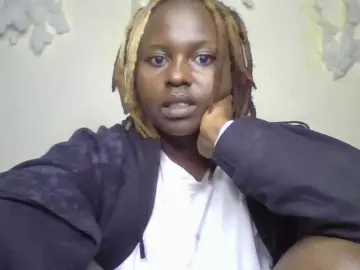 Bongacams Free Live Porn of freakcurvy8