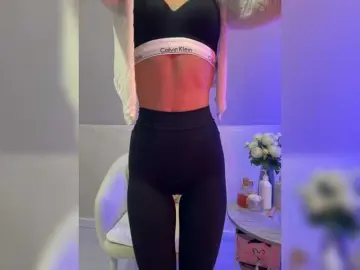 Bongacams Free Live Porn of HollyPolly111