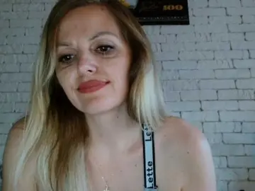 Bongacams Adult Webcam of AngelAlone