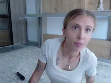Bongacams Adult Video Chat of DiddySweet1