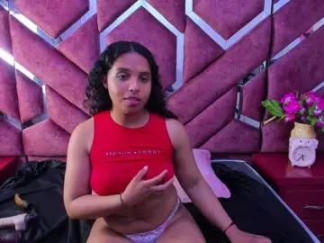Bongacams Live Sex Cam of SquirtDirty