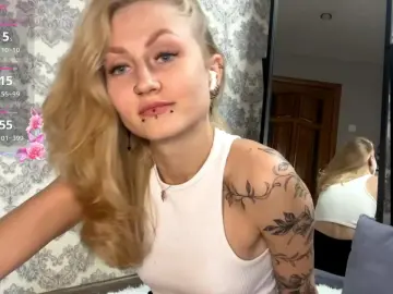 Cam4 Watch Live Sex Cams of OdelinaBartram