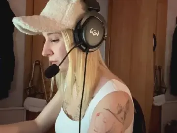 Cam4 Adult Webcam of CANDY_BUG