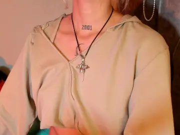 Cam4 Free Live Porn of Sabrina_Cole