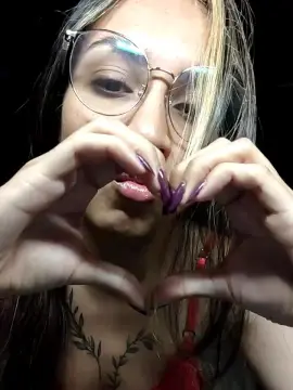 Cam4 Free Live Porn of Andreinaaltami