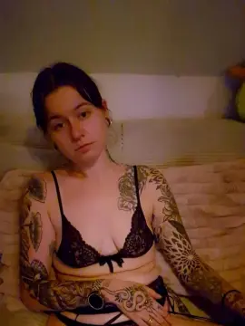 Cam4 Free Live Porn of Milfslips