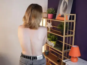 Cam4 Live Porn of LottieSifontes