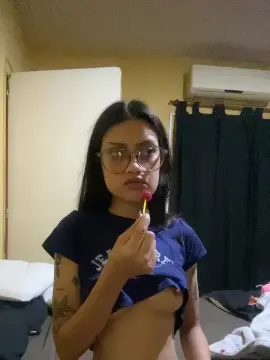 Cam4 Live Sex of shai2526