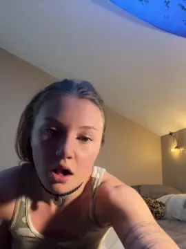Cam4 Live Sex Cam of DaphneBaby19