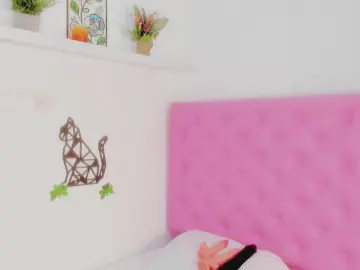Cam4 Free Live Porn of barbarahills_21