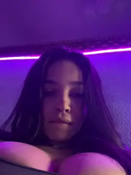 Cam4 Live Porn of anouk5