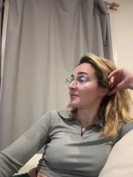 Cam4 Private Sex Chat of Shirlita2