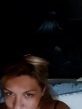 Cam4 Live Sex of Bebota27