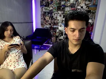 Cam4 Watch Live Sex Cams of RoseandViktor23