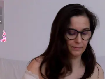 Cam4 Free Porn Cam of SophieeeRain