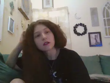 Cam4 Watch Live Sex Cams of QueenCrimson