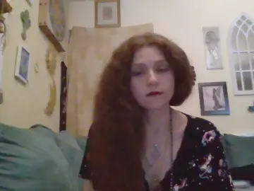 Cam4 Private Sex Chat of QueenCrimson