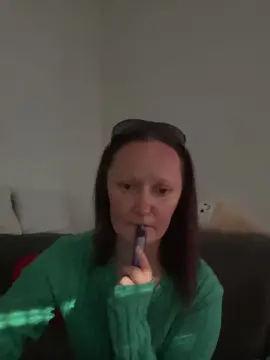 Cam4 Free Live Porn of Nadine1990