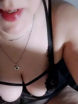 Cam4 Live Sex of Lynfinity24