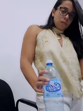 Cam4 Watch Live Sex Cams of LollaBunny26