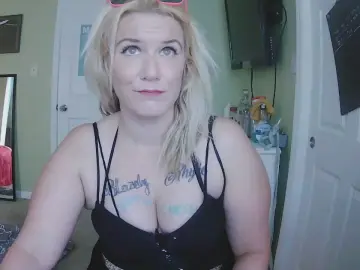 Cam4 Best live sex cam show of RhondaRump