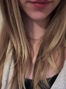 Cam4 Free Live Porn of lilydangeli