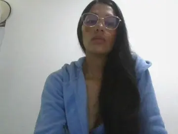 Cam4 Adult Video Chat of JuanaBrunette7