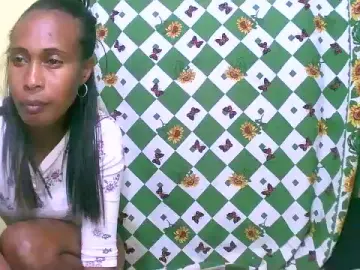 Cam4 Sex Chat of Reine2delice