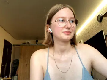 Cam4 Adult Webcam of KATTIE_BIG_BOO