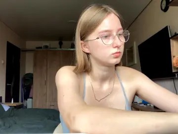 Cam4 Adult Webcam of KATTIE_BIG_BOO