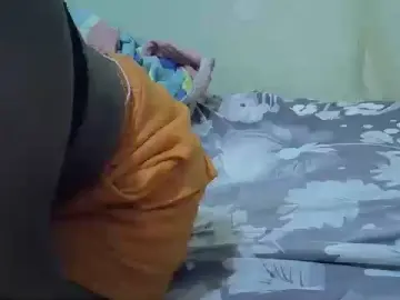 Cam4 Free Live Porn of lyniesexy
