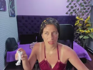 Cam4 Free Porn Cam of saraa_squirt