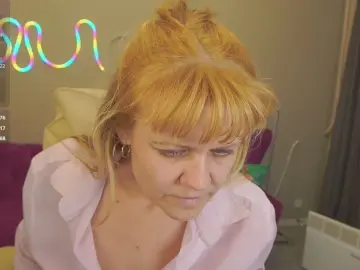 Cam4 Live Porn of BellaLaPetit
