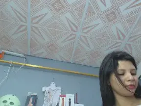 Cam4 Best Webcam of amara_roll01